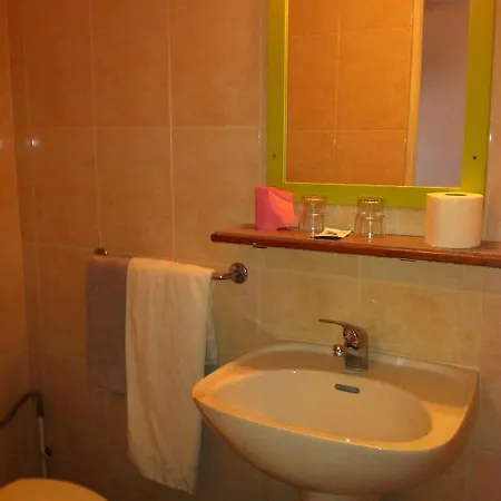 Hotel Hipotel Bordeaux Menilmontant Parigi