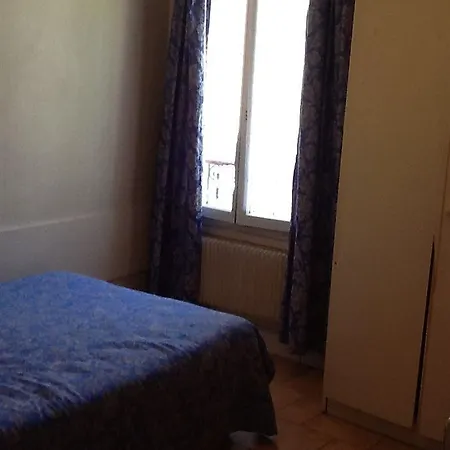 Hipotel Bordeaux Menilmontant Hotel Parigi